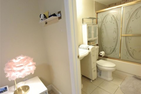 Condominio en venta en Sarasota, Florida, 2 dormitorios, 98.94 m2 № 2149986 - foto 16