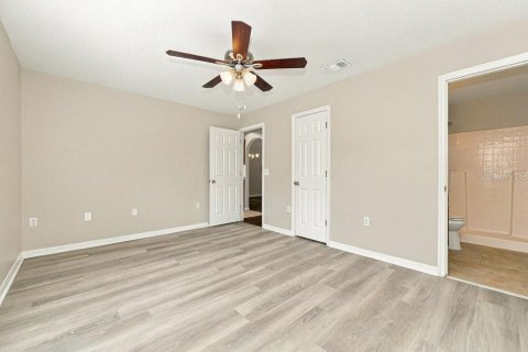 Villa ou maison à louer à Riverview, Floride: 4 chambres, 196.95 m2 № 2389433 - photo 9