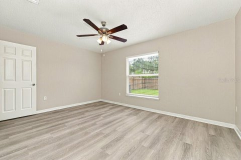 Villa ou maison à louer à Riverview, Floride: 4 chambres, 196.95 m2 № 2389433 - photo 8