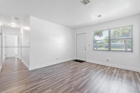 House in Fort Lauderdale, Florida 3 bedrooms, 83.61 sq.m. № 1830156 - photo 9