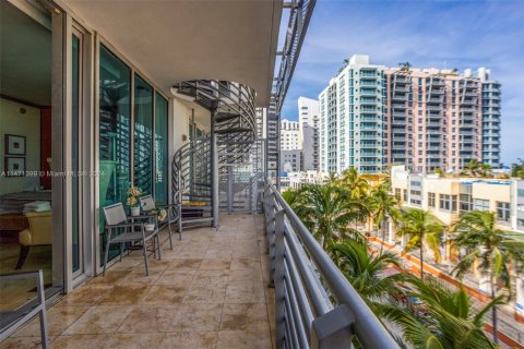 Copropriété à louer à Miami Beach, Floride: 46.45 m2 № 1977959 - photo 6