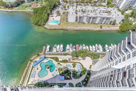 Condominio en venta en Aventura, Florida, 2 dormitorios, 101.36 m2 № 2029166 - foto 13