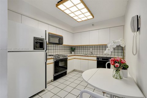 Condominio en venta en Aventura, Florida, 2 dormitorios, 101.36 m2 № 2029166 - foto 6