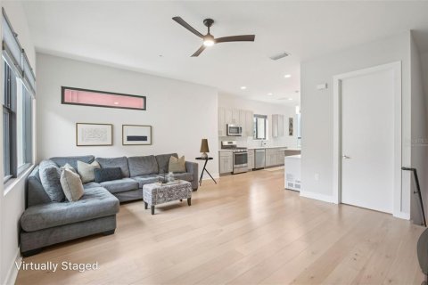 Adosado en venta en Saint Petersburg, Florida, 3 dormitorios, 194.07 m2 № 1835278 - foto 11