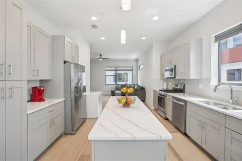 Adosado en venta en Saint Petersburg, Florida, 3 dormitorios, 194.07 m2 № 1835278 - foto 8