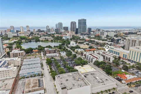 Adosado en venta en Saint Petersburg, Florida, 3 dormitorios, 194.07 m2 № 1835278 - foto 5