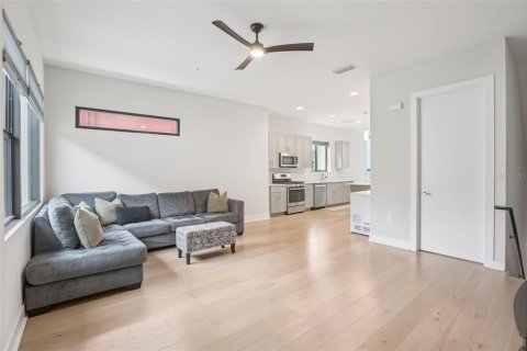 Adosado en venta en Saint Petersburg, Florida, 3 dormitorios, 194.07 m2 № 1835278 - foto 12