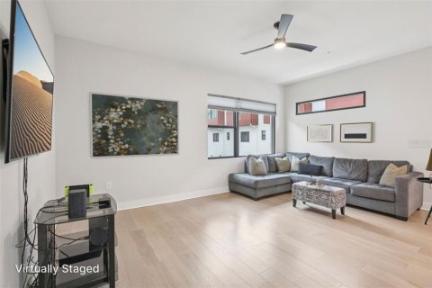 Adosado en venta en Saint Petersburg, Florida, 3 dormitorios, 194.07 m2 № 1835278 - foto 9