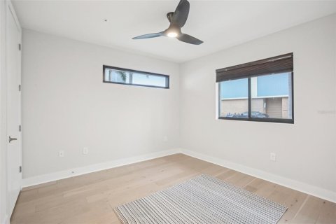 Adosado en venta en Saint Petersburg, Florida, 3 dormitorios, 194.07 m2 № 1835278 - foto 15