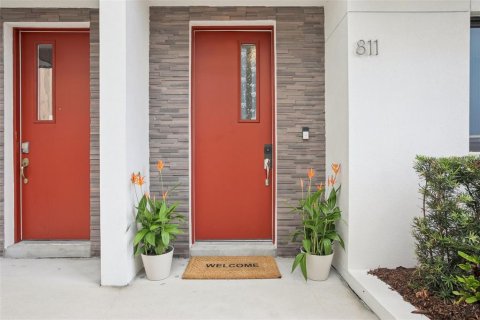 Adosado en venta en Saint Petersburg, Florida, 3 dormitorios, 194.07 m2 № 1835278 - foto 3