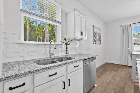 Villa ou maison à vendre à Palm Coast, Floride: 3 chambres, 169.18 m2 № 2347896 - photo 27