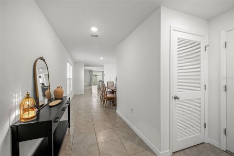 House in Dade City, Florida 3 bedrooms, 145.48 sq.m. № 2115225 - photo 14