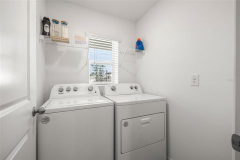 House in Dade City, Florida 3 bedrooms, 145.48 sq.m. № 2115225 - photo 15