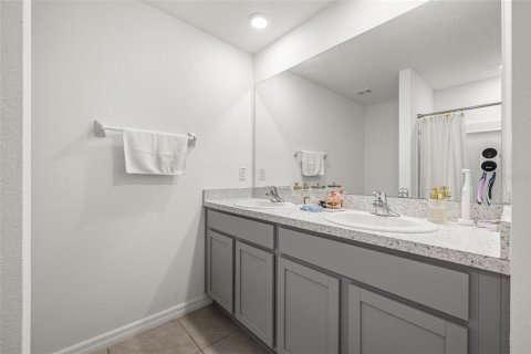 House in Dade City, Florida 3 bedrooms, 145.48 sq.m. № 2115225 - photo 30