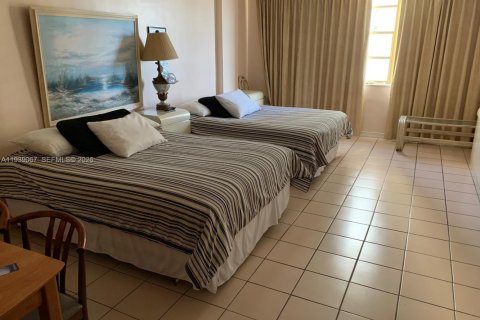 Condominio en alquiler en Sunny Isles Beach, Florida, 38.09 m2 № 1996782 - foto 10