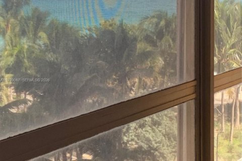 Estudio en el Condominio en Sunny Isles Beach, Florida  № 1996782