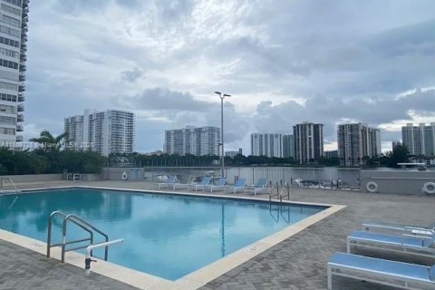 Купить кондоминиум в Авентура, Флорида 2 спальни, 116.22м2, № 1745906 - фото 16
