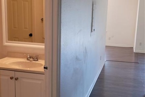 Copropriété à louer à Orlando, Floride: 2 chambres, 108.23 m2 № 2415369 - photo 4