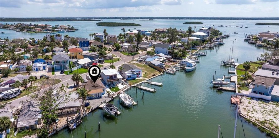 Casa en Madeira Beach, Florida 2 dormitorios, 126.44 m2 № 1757846