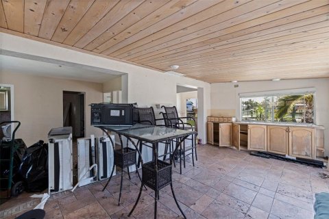 Купить виллу или дом в Мадейра - Бич, Флорида 3 комнаты, 126.44м2, № 1757846 - фото 11