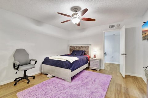 Townhouse in West Palm Beach, Florida 2 bedrooms, 114.83 sq.m. № 2247247 - photo 22