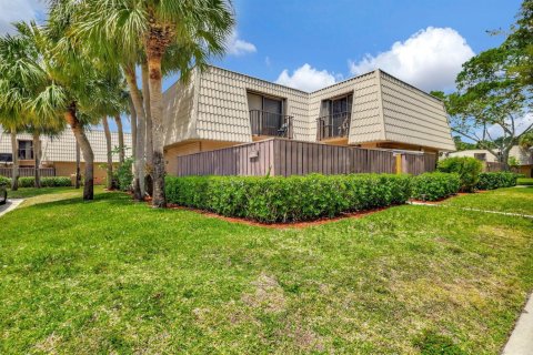 Townhouse in West Palm Beach, Florida 2 bedrooms, 114.83 sq.m. № 2247247 - photo 2