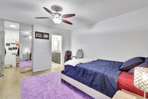 Townhouse in West Palm Beach, Florida 2 bedrooms, 114.83 sq.m. № 2247247 - photo 21