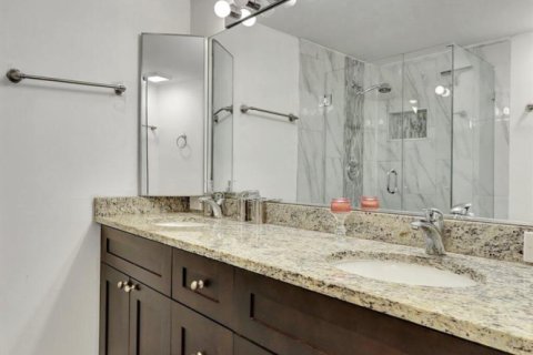 Townhouse in West Palm Beach, Florida 2 bedrooms, 114.83 sq.m. № 2247247 - photo 25