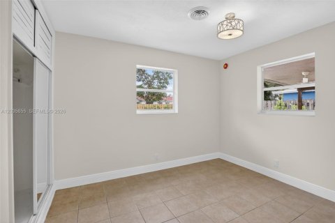 House in Sunrise, Florida 3 bedrooms, 105.54 sq.m. № 2244233 - photo 28