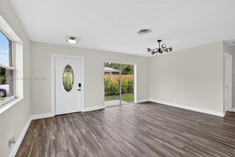 House in Sunrise, Florida 3 bedrooms, 105.54 sq.m. № 2244233 - photo 9