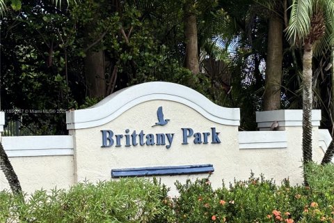 House in Coconut Creek, Florida 4 bedrooms, 140.75 sq.m. № 1880234 - photo 21