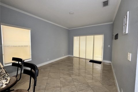 House in Coconut Creek, Florida 4 bedrooms, 140.75 sq.m. № 1880234 - photo 5