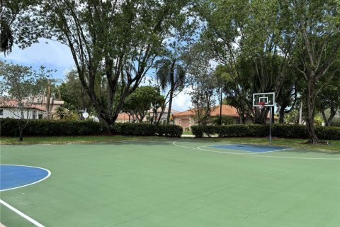House in Coconut Creek, Florida 4 bedrooms, 140.75 sq.m. № 1880234 - photo 23