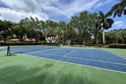 House in Coconut Creek, Florida 4 bedrooms, 140.75 sq.m. № 1880234 - photo 22