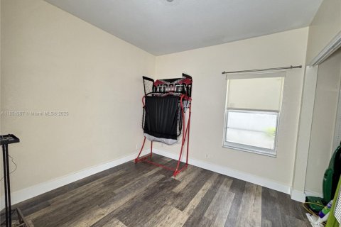 House in Coconut Creek, Florida 4 bedrooms, 140.75 sq.m. № 1880234 - photo 14
