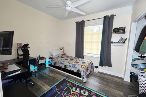 House in Coconut Creek, Florida 4 bedrooms, 140.75 sq.m. № 1880234 - photo 16