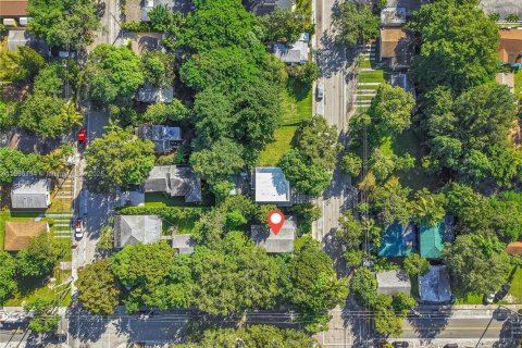 House in Miami, Florida 3 bedrooms, 104.05 sq.m. № 1948910 - photo 23