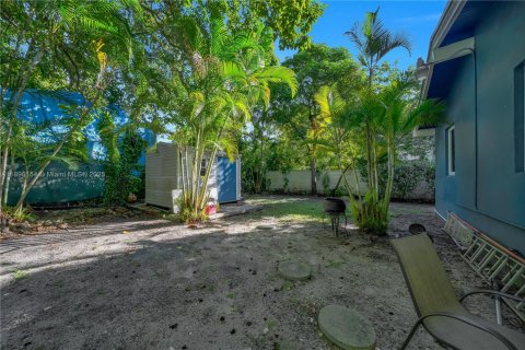 House in Miami, Florida 3 bedrooms, 104.05 sq.m. № 1948910 - photo 18