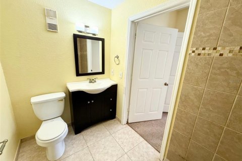 Condo in Orlando, Florida, 2 bedrooms  № 1820947 - photo 11