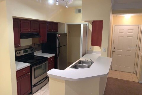 Condo in Orlando, Florida, 2 bedrooms  № 1820947 - photo 2
