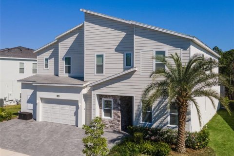 House in Davenport, Florida 13 bedrooms, 607.77 sq.m. № 1025996 - photo 3