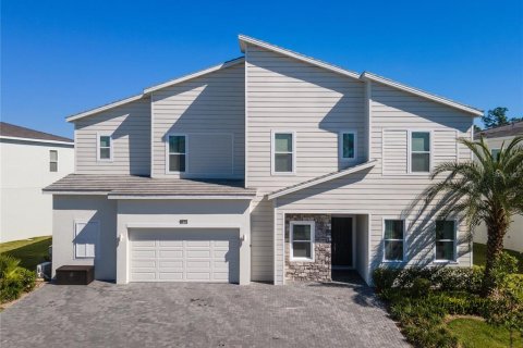 House in Davenport, Florida 13 bedrooms, 607.77 sq.m. № 1025996 - photo 1