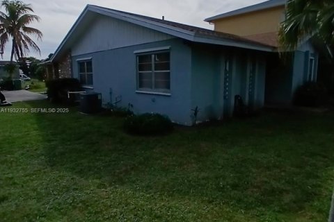 Купить виллу или дом в Майами, Флорида 4 спальни, 129.78м2, № 1991603 - фото 2