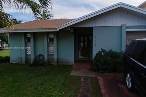 Купить виллу или дом в Майами, Флорида 4 спальни, 129.78м2, № 1991603 - фото 1