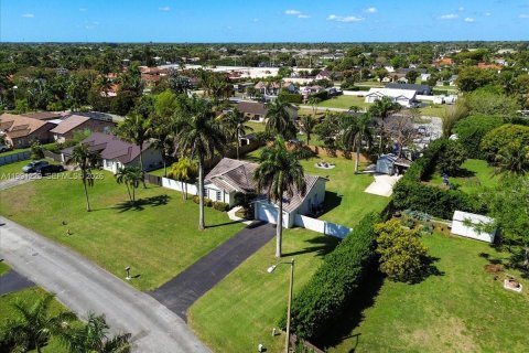 Villa ou maison à vendre à Homestead, Floride: 4 chambres, 170.38 m2 № 2065019 - photo 17
