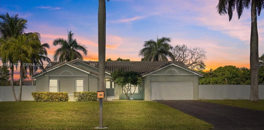 Villa ou maison à Homestead, Floride 4 chambres, 170.38 m2 № 2065019