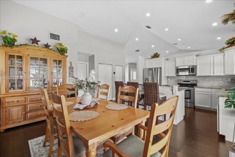 Villa ou maison à vendre à Homestead, Floride: 4 chambres, 170.38 m2 № 2065019 - photo 14