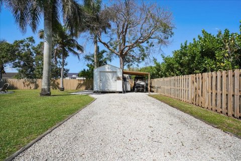 Villa ou maison à vendre à Homestead, Floride: 4 chambres, 170.38 m2 № 2065019 - photo 13