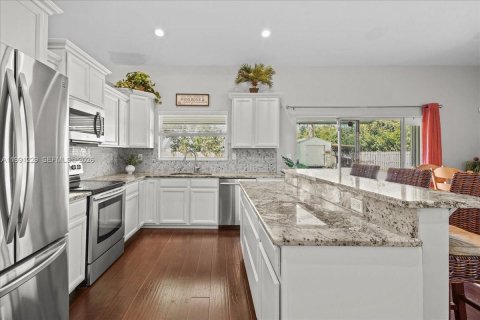 Villa ou maison à vendre à Homestead, Floride: 4 chambres, 170.38 m2 № 2065019 - photo 2