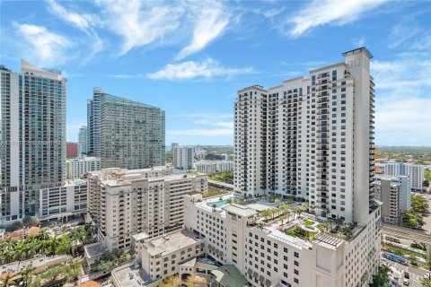 Condo in Miami, Florida, 1 bedroom  № 1753148 - photo 19